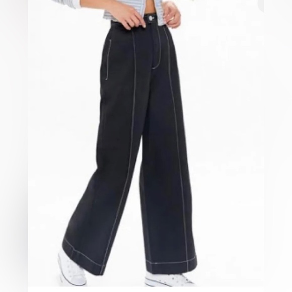 NWOT Urban Outfitters Black Leroy Wide Leg Pintuck High Waisted Jean: Size 27 - Picture 2 of 5